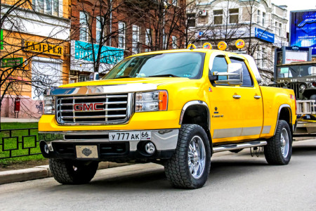 Automotive Parts - Truck Dealers